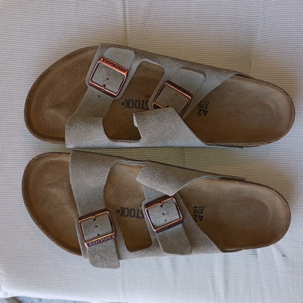 Birkenstock~ Arizona Sandals in Taupe